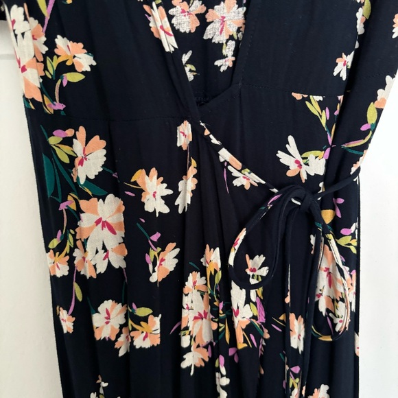 Forever 21 High-Low Floral Maxi Dress - Picture 3 of 5
